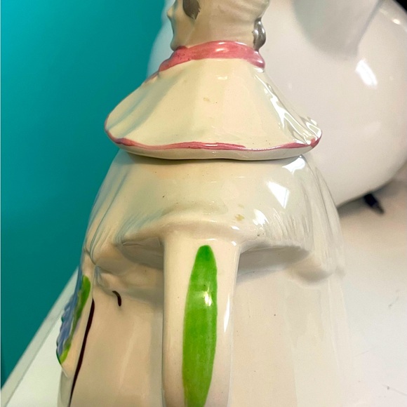 Vintage Granny Ann teapot - Picture 4 of 6